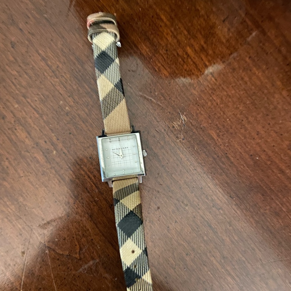 Burberry women watch